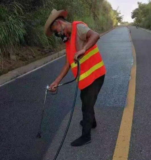 吴忠路面喷涂翻新彩色步道施工方案